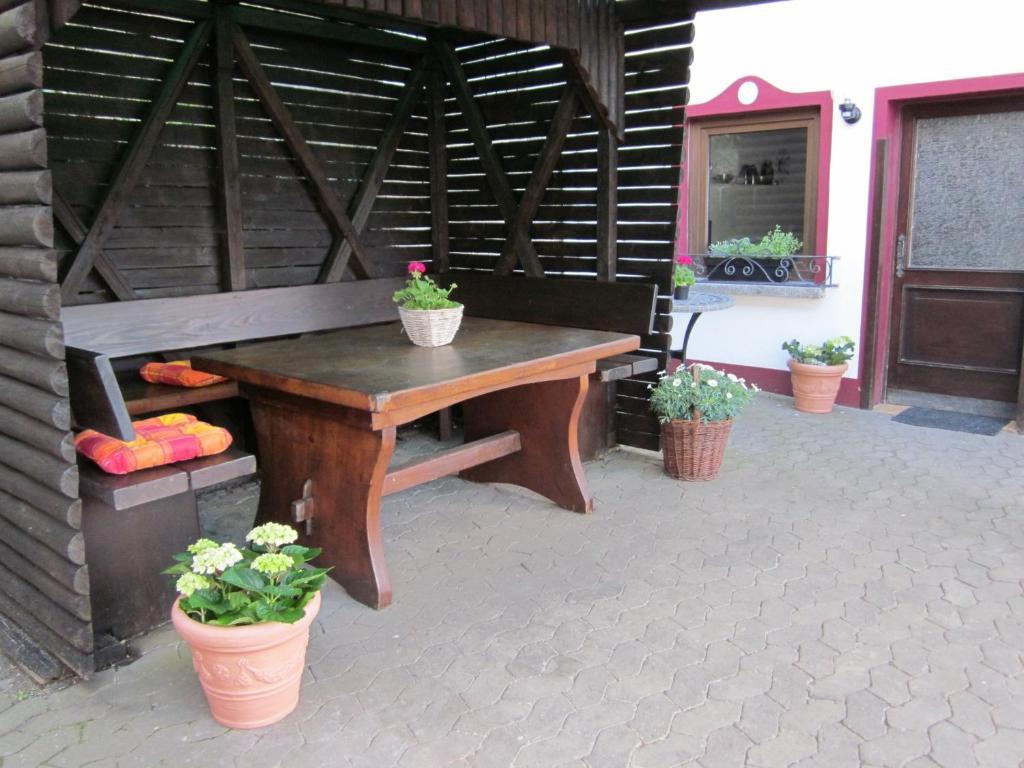 Gastehaus Am Fels Hotel Altenahr Exterior foto